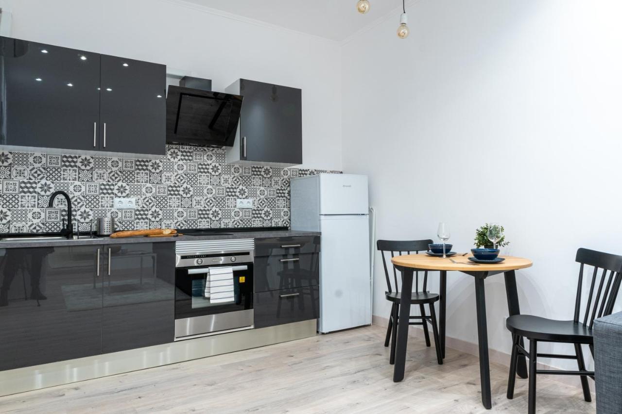Cozy Studio Apartment 5 Min From Camp Nou Barcelona Eksteriør billede